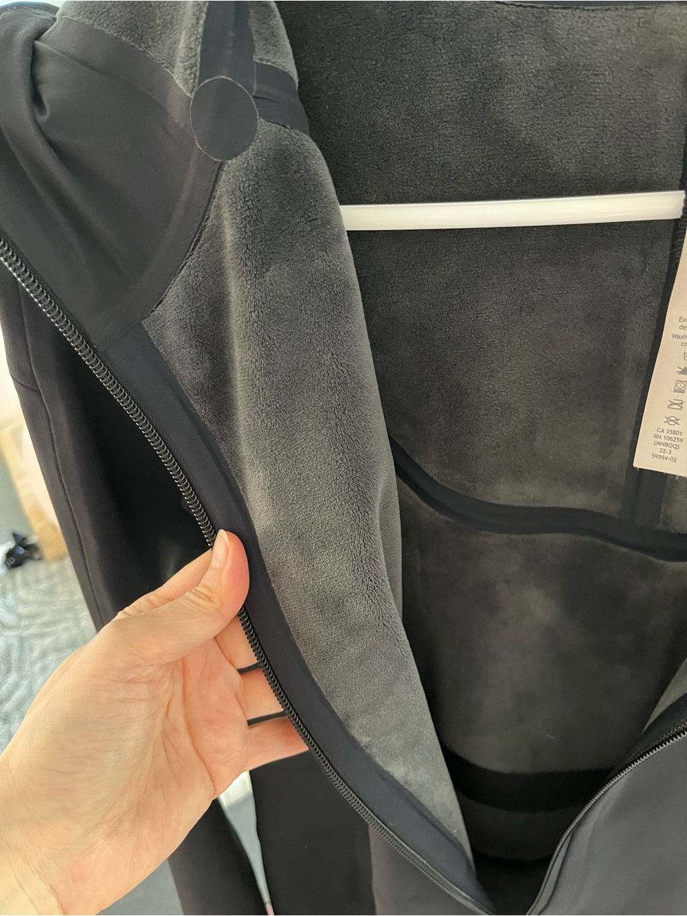 NWOT Lululemon RepelShell Rain Jacket 6 - Picture 7 of 12